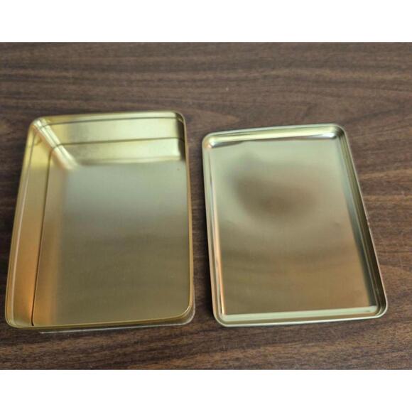 Pot of Gold Vintage Candy Tin with Winter Scene - Picture 7 of 7